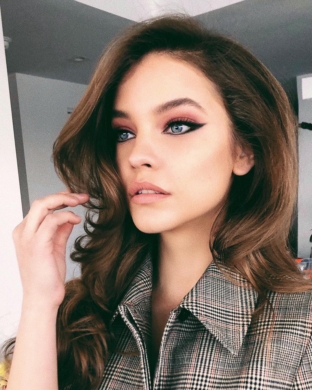 Thiên thần Victorias Secret mới Barbara Palvin: Đẹp đến nỗi thay đổi cả tiêu chuẩn, từng bị đồn chen giữa cặp Jelena - Ảnh 8. Thiên thần Victorias Secret mới Barbara Palvin: Đẹp đến nỗi thay đổi cả tiêu chuẩn, từng bị đồn chen giữa cặp Jelena - Ảnh 8.