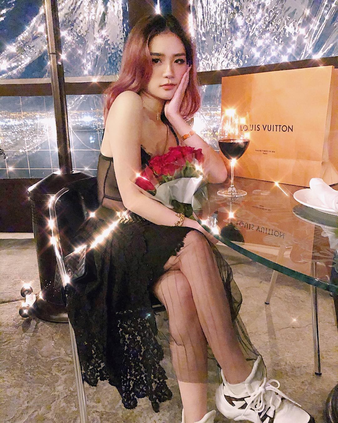 Nữ sinh nổi nhất SG một thời ngày càng quyến rũ, nhưng bạn trai Rich Kid cùng dàn siêu xe ở Mỹ mới là điều phải trầm trồ - Ảnh 7. Nữ sinh nổi nhất SG một thời ngày càng quyến rũ, nhưng bạn trai Rich Kid cùng dàn siêu xe ở Mỹ mới là điều phải trầm trồ - Ảnh 7.