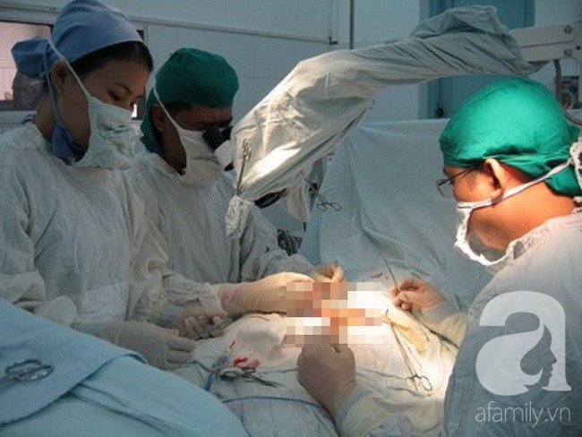 B&igrave;nh Phước: V&agrave;o chuồng chăm heo con mới sinh, người đ&agrave;n &ocirc;ng bị heo mẹ t&aacute;p su&yacute;t mất của qu&yacute; - Ảnh 2.