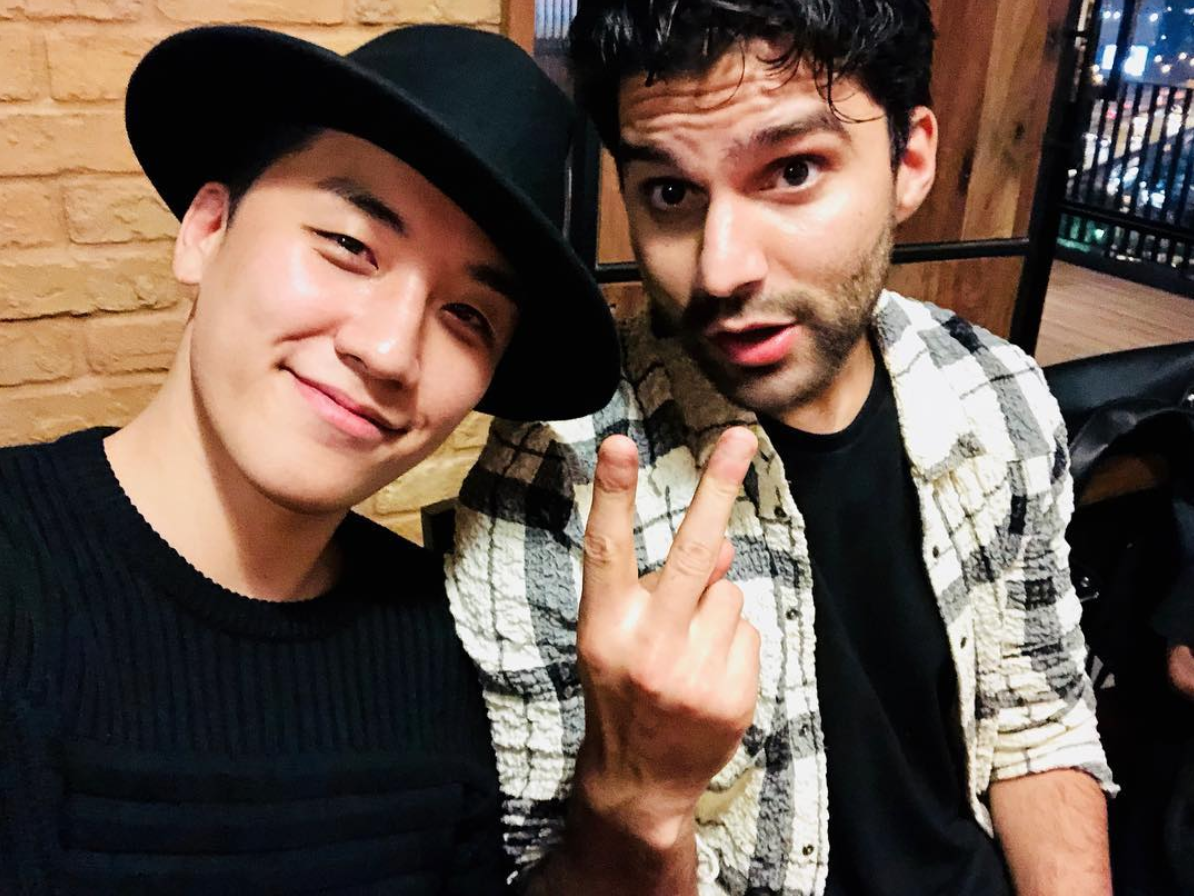 Choáng với danh sách kết bạn tứ phương của thánh ngoại giao Seungri: Hàn, Trung, Nhật, Singapore... đến Việt Nam - Ảnh 16. Choáng với danh sách kết bạn tứ phương của thánh ngoại giao Seungri: Hàn, Trung, Nhật, Singapore... đến Việt Nam - Ảnh 16.