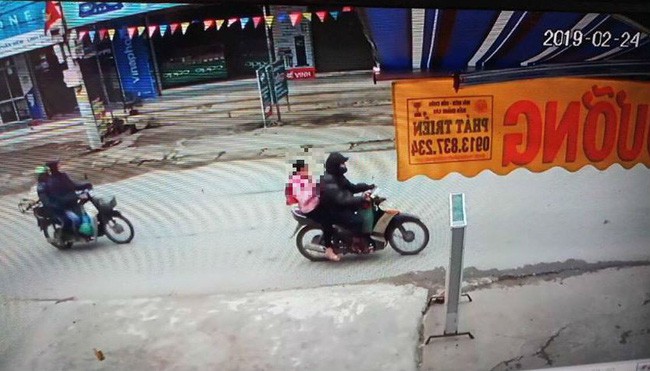 Vụ bé gái 9 tuổi bị xâm hại ở vườn chuối: Mẹ chua xót kể lại giây phút con gái kiệt sức thoát khỏi tay đối tượng - Ảnh 3. Vụ bé gái 9 tuổi bị xâm hại ở vườn chuối: Mẹ chua xót kể lại giây phút con gái kiệt sức thoát khỏi tay đối tượng - Ảnh 3.