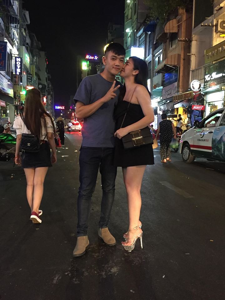 Chia tay chồng cũ, hot girl bánh tráng trộn Đà Lạt vừa công khai người mới điển trai - Ảnh 5. Chia tay chồng cũ, hot girl bánh tráng trộn Đà Lạt vừa công khai người mới điển trai - Ảnh 5.