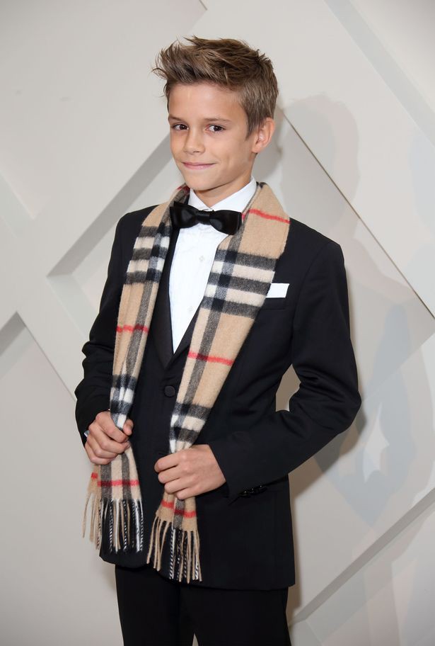 1burberry-launch-their-festive-campaign-starring-romeo-beckham-1552981983906663941166.jpg