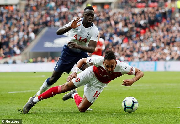 Drama cực mạnh ở những phút cuối trận đấu nhiều thù hận giữa Tottenham và Arsenal - Ảnh 1.