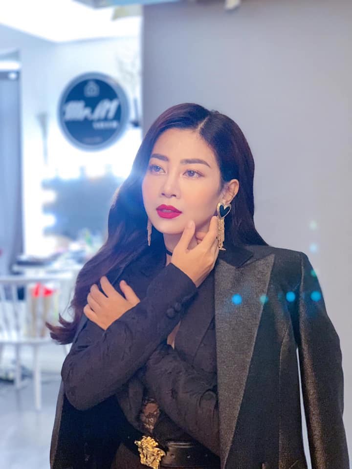 Mai Phương gây bất ngờ với hình ảnh hoàn toàn khác lạ sau gần 1 năm điều trị ung thư phổi - Ảnh 1. Mai Phương gây bất ngờ với hình ảnh hoàn toàn khác lạ sau gần 1 năm điều trị ung thư phổi - Ảnh 1.