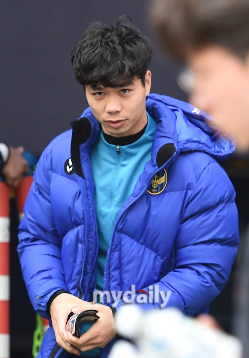 Không thi đấu, Công Phượng vẫn chiếm spotlight ngày Incheon United ra quân K.League - Ảnh 5.