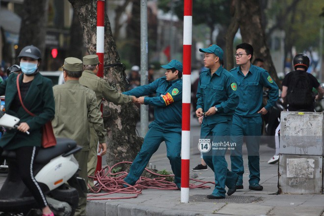 Chủ tịch Triều Tiên Kim Jong-un đến viếng đài tưởng niệm các Anh hùng, Liệt sĩ và lăng Chủ tịch Hồ Chí Minh - Ảnh 1.