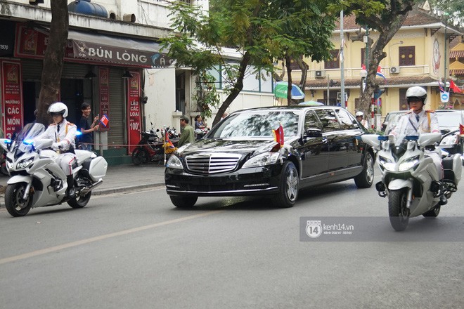 Chủ tịch Triều Tiên Kim Jong-un đến viếng đài tưởng niệm các Anh hùng, Liệt sĩ và lăng Chủ tịch Hồ Chí Minh - Ảnh 14.