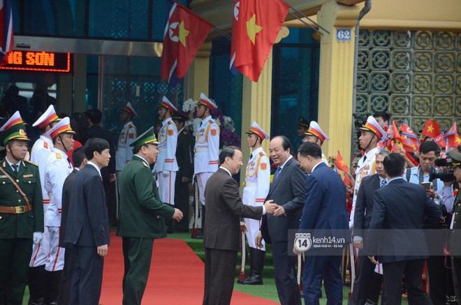 Ông Kim Jong-un vẫy tay tạm biệt và cảm ơn Việt Nam, lên tàu bọc thép trở về Triều Tiên - Ảnh 22.