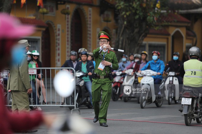 Chủ tịch Triều Tiên Kim Jong-un đến viếng đài tưởng niệm các Anh hùng, Liệt sĩ và lăng Chủ tịch Hồ Chí Minh - Ảnh 4.