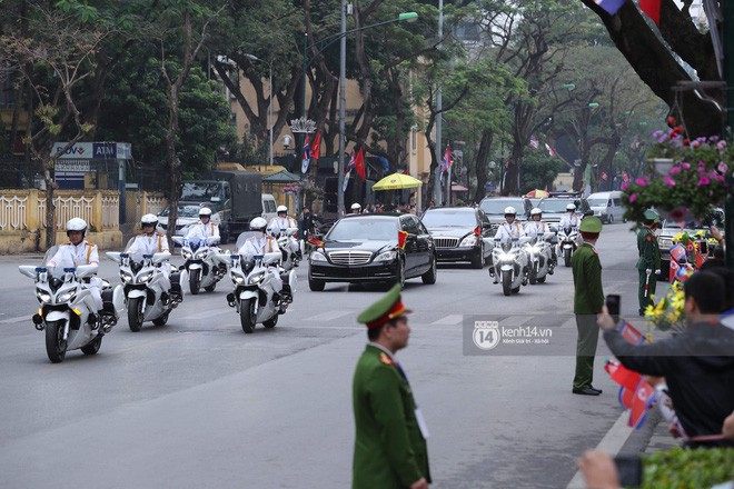 Chủ tịch Triều Tiên Kim Jong-un đến viếng đài tưởng niệm các Anh hùng, Liệt sĩ và lăng Chủ tịch Hồ Chí Minh - Ảnh 9.