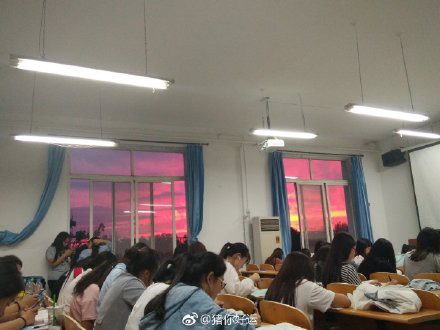 D&acirc;n mạng chia sẻ những khoảnh khắc qu&yacute; gi&aacute; thời đi học khiến người đọc cay mắt, bởi thanh xu&acirc;n đ&atilde; qua m&atilde;i chẳng thể t&igrave;m lại - Ảnh 1.