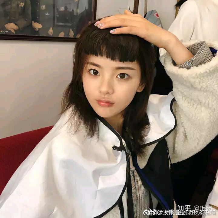 Không hổ là mỹ nhân đẹp nhất Trung Quốc, Dương Siêu Việt để đủ mọi kiểu tóc 
