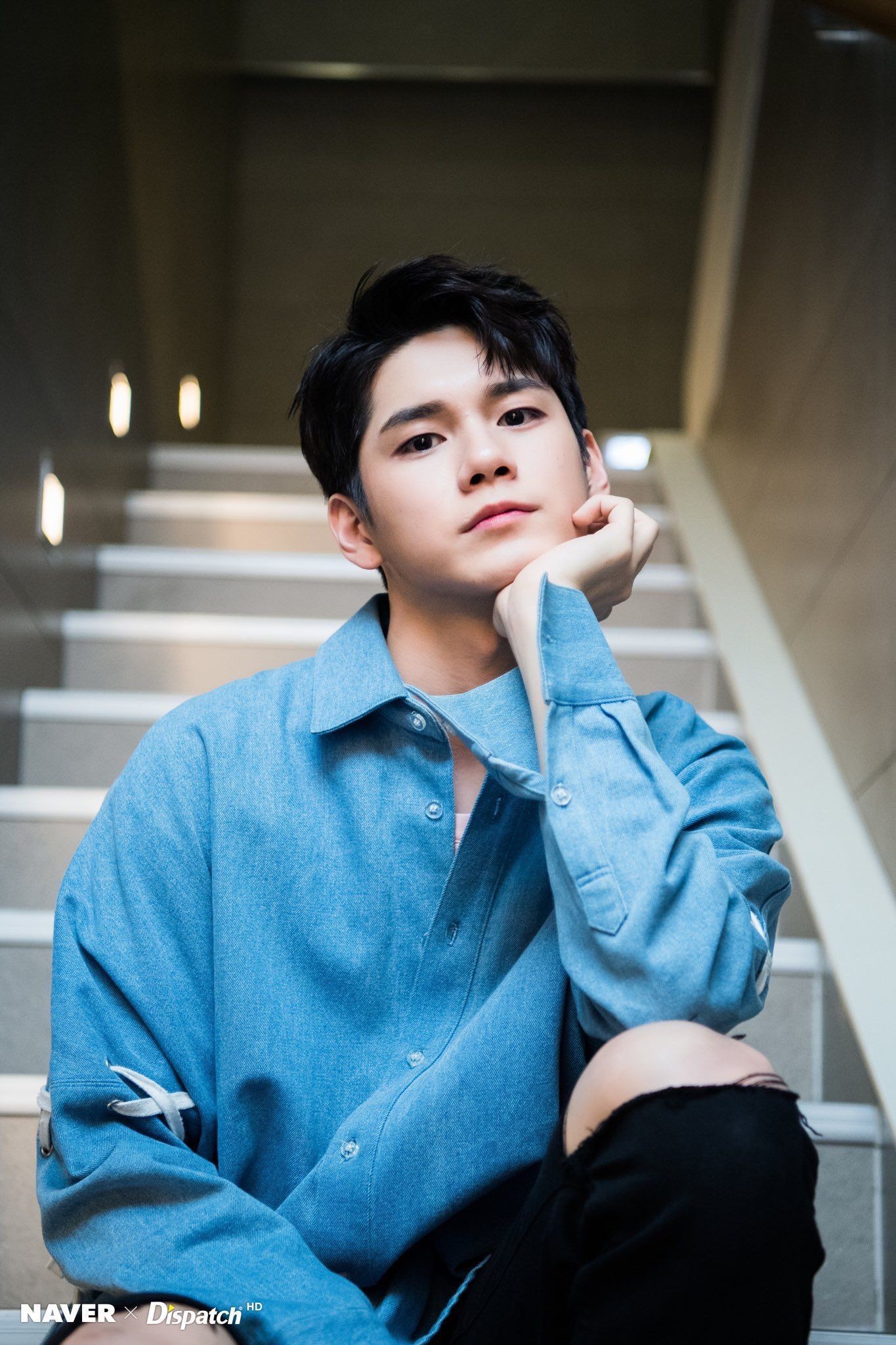 Thành viên Wanna One sau tan rã: Ai cũng có nơi có chốn, riêng “center quốc dân” đã lận đận còn bị vạ lây từ scandal Seungri - Ảnh 17. Thành viên Wanna One sau tan rã: Ai cũng có nơi có chốn, riêng “center quốc dân” đã lận đận còn bị vạ lây từ scandal Seungri - Ảnh 17.