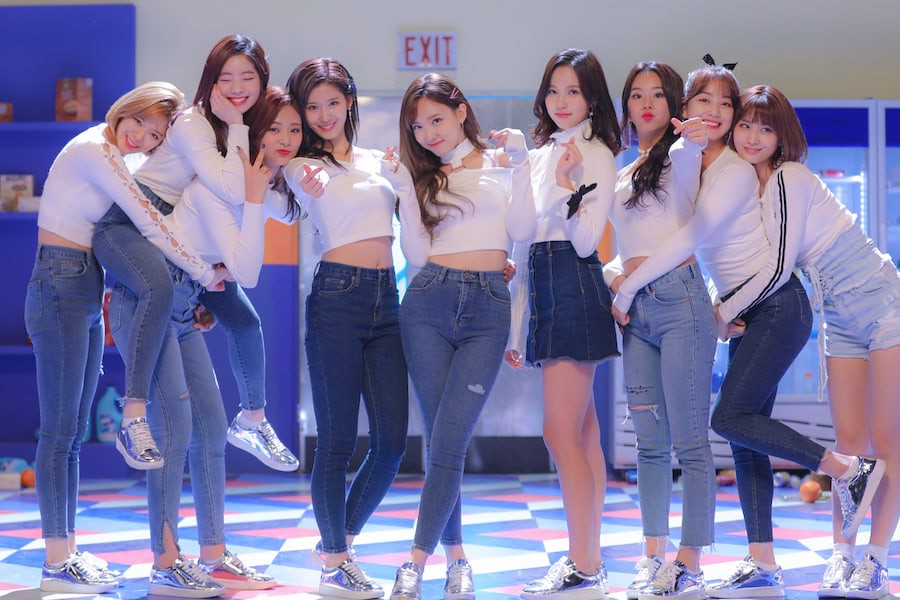 Top các công ty bán nhiều album nhất năm 2019: Hạng 1 không bất ngờ nhưng vị trí SM thấp hơn tưởng tượng - Ảnh 2.