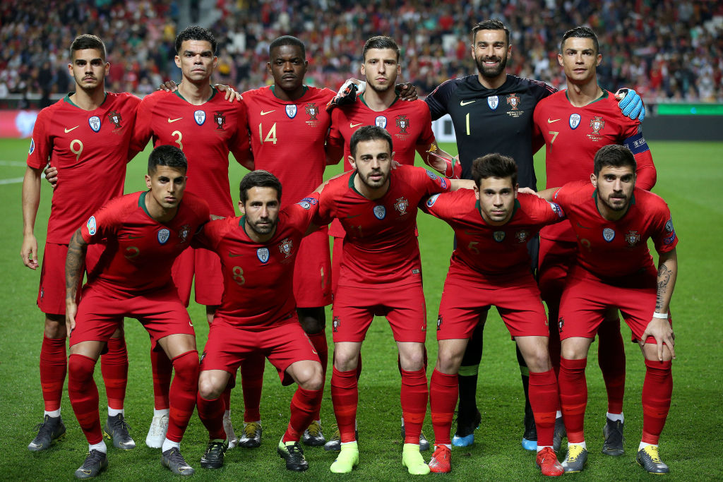 Messi, Ronaldo làm gì cũng có nhau: Cùng bị loại khỏi World Cup trong một ngày, giờ đây lại rủ nhau nếm trái đắng ở trận đầu tái xuất - Ảnh 6. Messi, Ronaldo làm gì cũng có nhau: Cùng bị loại khỏi World Cup trong một ngày, giờ đây lại rủ nhau nếm trái đắng ở trận đầu tái xuất - Ảnh 6.