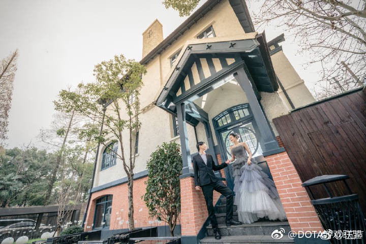 Đám cưới hot nhất hôm nay: Thiếu gia giàu nhất Trung Quốc làm phù rể, tặng nóng cô dâu chú rể 1 chiếc Rolls Royce - Ảnh 16.