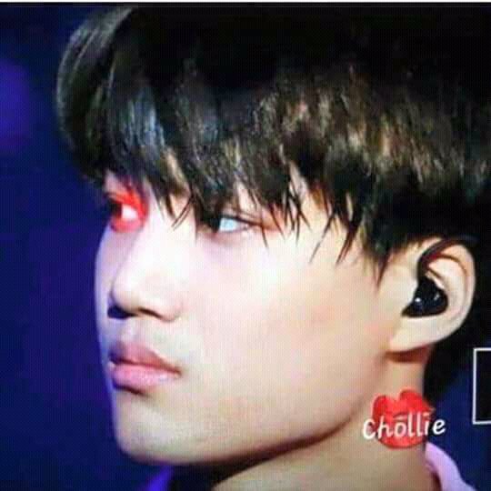 Khi idol là nghề nguy hiểm: Người bị chiếu laser vào mắt, kẻ suýt bị fan cuồng bắt cóc trước ngàn người - Ảnh 4.
