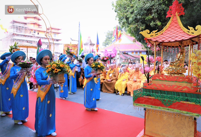 Hàng vạn người đổ về Đà Nẵng dự Lễ hội Quán Thế âm độc nhất vô nhị tại Việt Nam - Ảnh 5.