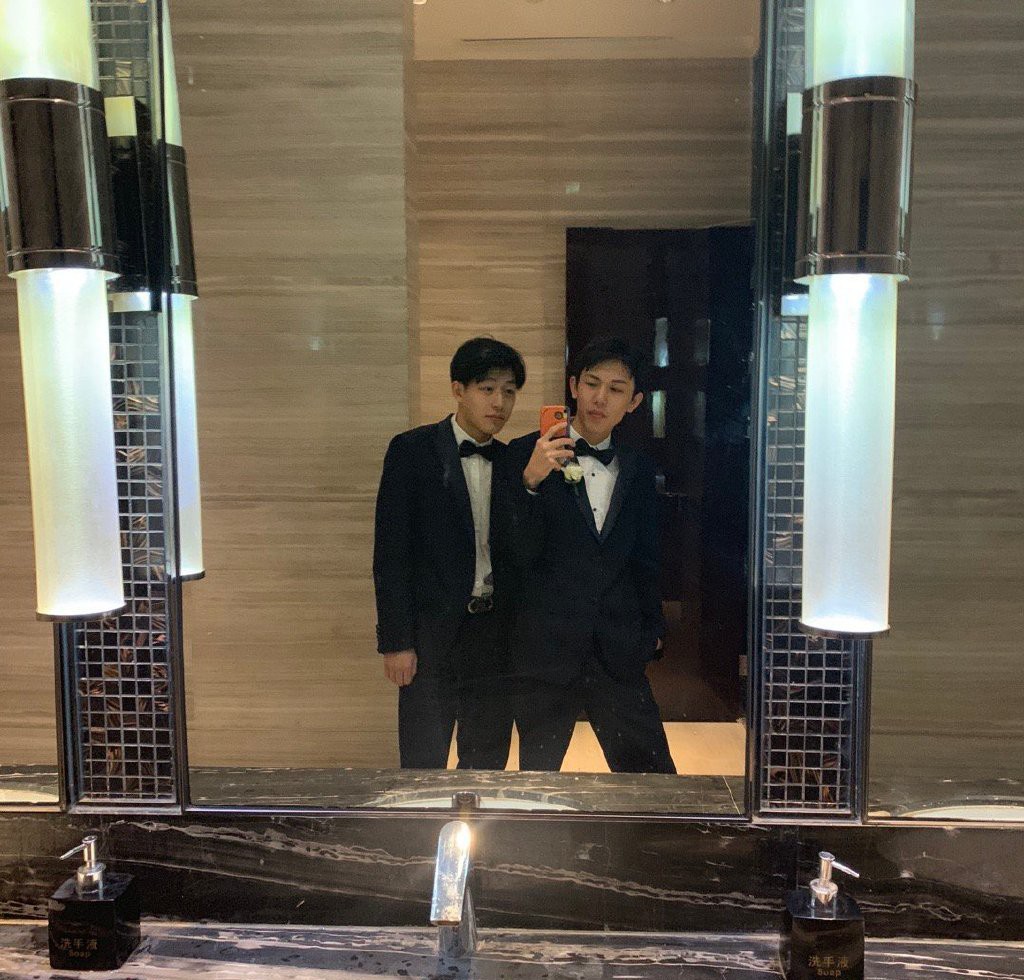 Dàn phù rể toàn cực phẩm nhưng bao lầy trong đám cưới của cặp đôi đũa lệch nổi tiếng nhất Trung Quốc - Ảnh 4. Dàn phù rể toàn cực phẩm nhưng bao lầy trong đám cưới của cặp đôi đũa lệch nổi tiếng nhất Trung Quốc - Ảnh 4.
