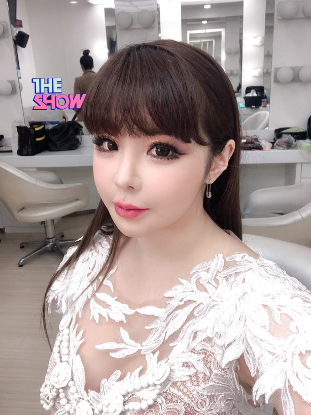 Park Bom mong muốn được hợp tác với thành viên nào trong BTS và SNSD? - Ảnh 2.