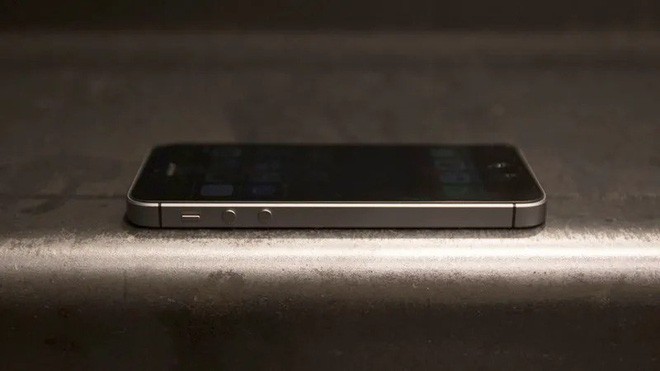 Tin vui cho iFan: iPhone SE chính thức bán lại trên Apple Store, giá từ 249 USD - Ảnh 1.