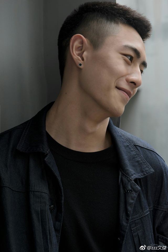Anh thợ sửa nh&agrave; cool nhất Hongkong khiến hội chị em đổ rạp v&igrave; những ưu điểm kh&oacute; kiếm n&agrave;y - Ảnh 3.