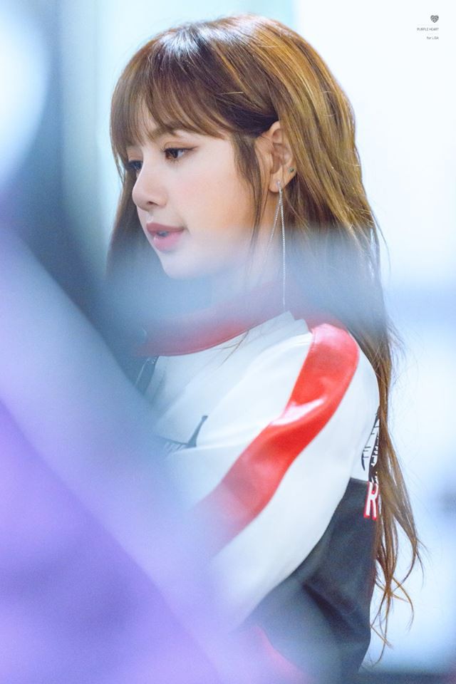 L&yacute; do khiến Lisa (Black Pink) trở th&agrave;nh em g&aacute;i quốc tế: Đẹp như b&uacute;p b&ecirc; sống, si&ecirc;u t&agrave;i năng nhưng gia thế mới g&acirc;y sốc - Ảnh 20.