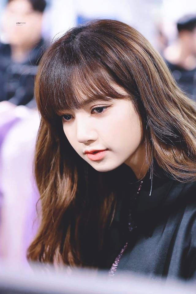 Lý do khiến Lisa (Black Pink) trở thành em gái quốc tế: Đẹp như búp bê sống, siêu tài năng nhưng gia thế mới gây sốc - Ảnh 3.