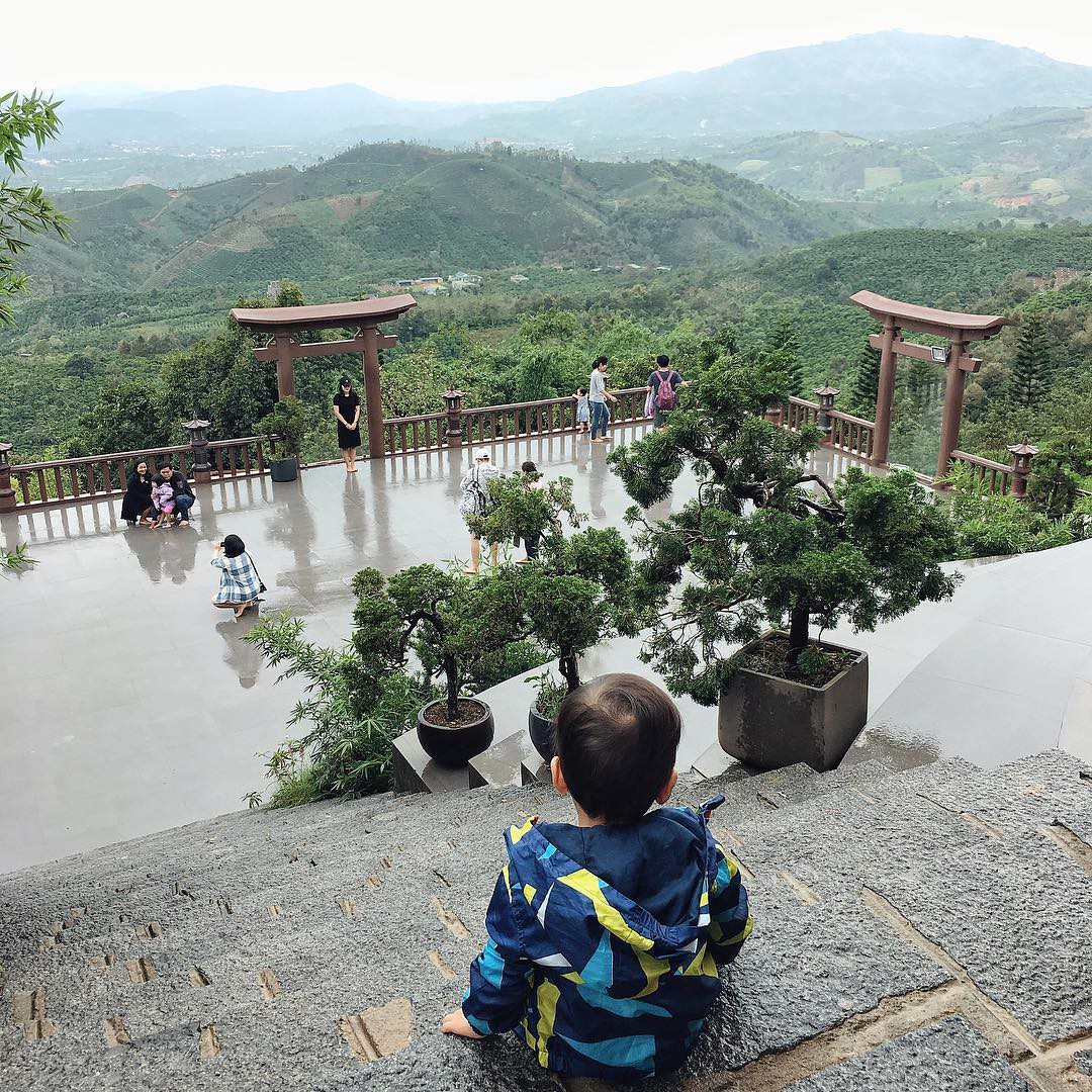 Chưa đi Nhật cũng đừng buồn, Việt Nam có hẳn 3 phiên bản chùa chiền có kiến trúc độc đáo cộp mác xứ sở mặt trời mọc đây này! - Ảnh 17. Chưa đi Nhật cũng đừng buồn, Việt Nam có hẳn 3 phiên bản chùa chiền có kiến trúc độc đáo cộp mác xứ sở mặt trời mọc đây này! - Ảnh 17.
