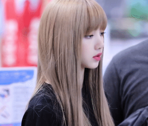 L&yacute; do khiến Lisa (Black Pink) trở th&agrave;nh em g&aacute;i quốc tế: Đẹp như b&uacute;p b&ecirc; sống, si&ecirc;u t&agrave;i năng nhưng gia thế mới g&acirc;y sốc - Ảnh 13.
