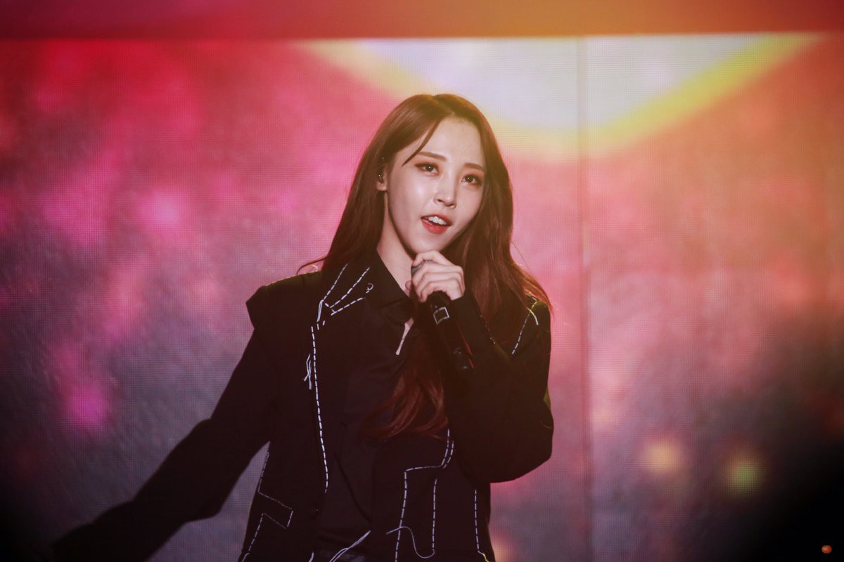 Ngất ngây với dàn “soái tỷ” Kpop: Ai cũng khí chất ngời ngời bảo sao fan nữ lại “say như điếu đổ” - Ảnh 2. Ngất ngây với dàn “soái tỷ” Kpop: Ai cũng khí chất ngời ngời bảo sao fan nữ lại “say như điếu đổ” - Ảnh 2.