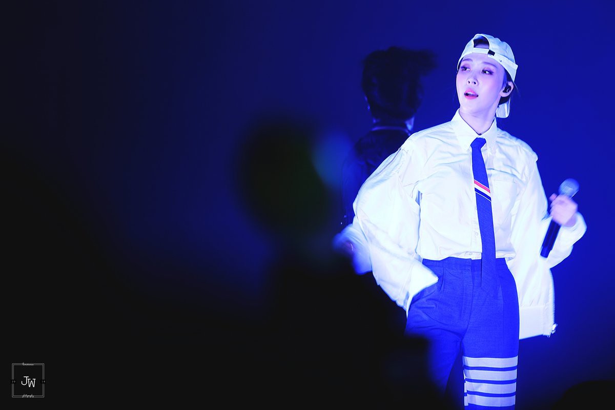 Ngất ngây với dàn “soái tỷ” Kpop: Ai cũng khí chất ngời ngời bảo sao fan nữ lại “say như điếu đổ” - Ảnh 3. Ngất ngây với dàn “soái tỷ” Kpop: Ai cũng khí chất ngời ngời bảo sao fan nữ lại “say như điếu đổ” - Ảnh 3.