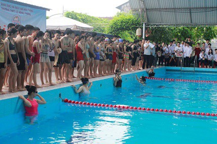 Liên tiếp nhiều học sinh đuối nước thương tâm: Đừng để chết oan vì thiếu kỹ năng sống - Ảnh 2.