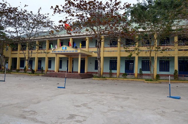 Vụ h&agrave;ng trăm học sinh THPT đồng loạt nghỉ học: Hiệu trưởng viết t&acirc;m thư gọi học sinh quay lại trường - Ảnh 1.