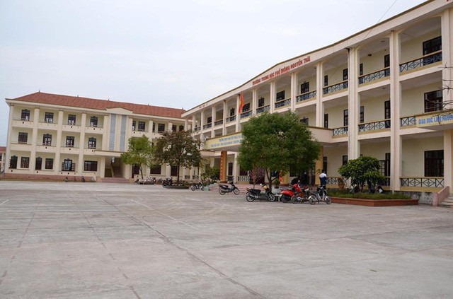 Vụ h&agrave;ng trăm học sinh THPT đồng loạt nghỉ học: Hiệu trưởng viết t&acirc;m thư gọi học sinh quay lại trường - Ảnh 3.