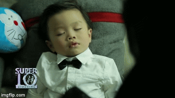 Chết cười cậu bé 2 tuổi đi quay show thì tự nhiên... buồn ngủ, 4 tiếng sau dậy thi tiếp! - Ảnh 6.