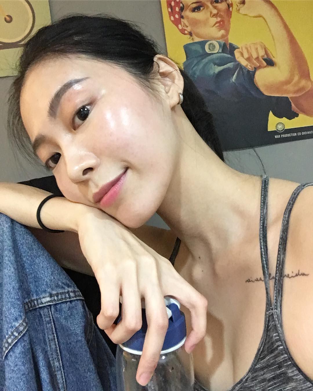 Thử skincare 10 bước kiểu Hàn xem có glass skin được không, beauty editor này nhận ra: đời không như là mơ nhưng da thực sự cải thiện - Ảnh 4.