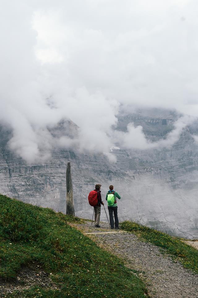 Bộ ảnh du lịch Thuỵ Sĩ của cặp đôi travel blogger người Thái khiến dân mê trekking xem xong không mê mới lạ! - Ảnh 18.