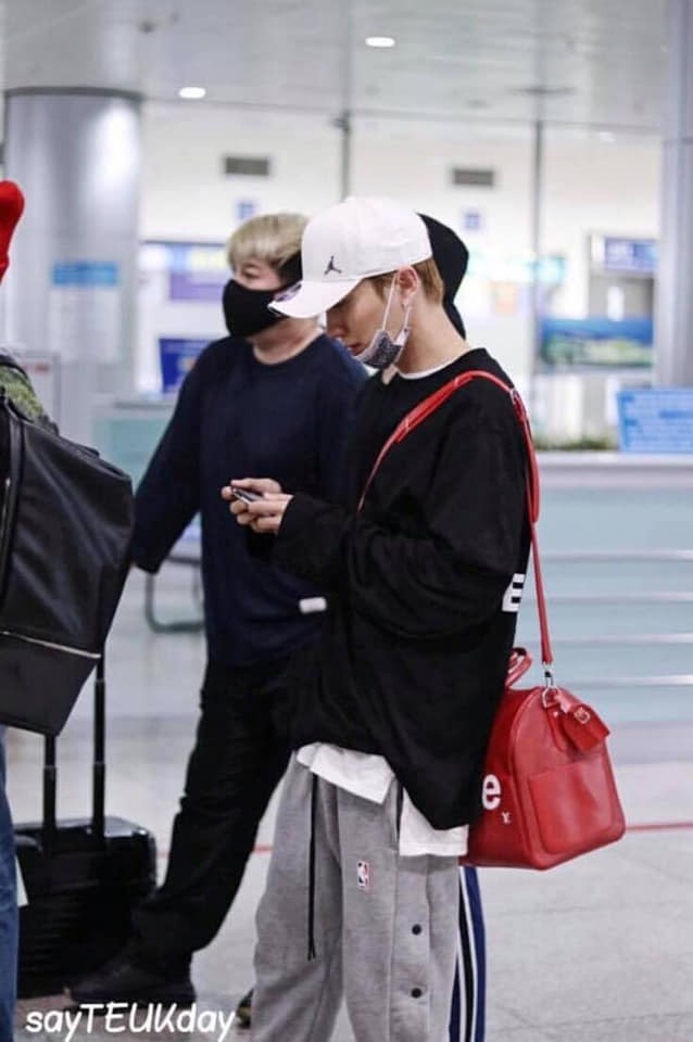 Dàn sao Hàn đổ bộ sân bay Tân Sơn Nhất: Lee Hyori thế hệ mới gặp sự cố mất đồ, Super Junior gây náo loạn - Ảnh 15.