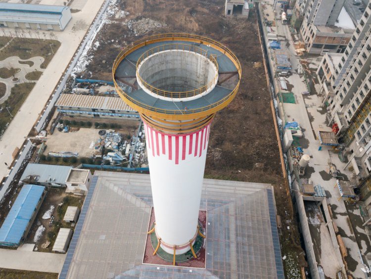 Tháp lọc không khí lớn nhất thế giới tại Trung Quốc: Thanh tẩy 10 triệu m3 khí/ngày, phạm vi rộng 10km2 - Ảnh 1. Tháp lọc không khí lớn nhất thế giới tại Trung Quốc: Thanh tẩy 10 triệu m3 khí/ngày, phạm vi rộng 10km2 - Ảnh 1.