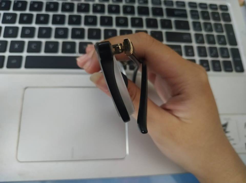Học sinh đua nhau đọ độ dày của mắt kính khiến dân mạng hoảng hồn, có người cận đến 33 độ! - Ảnh 1. Học sinh đua nhau đọ độ dày của mắt kính khiến dân mạng hoảng hồn, có người cận đến 33 độ! - Ảnh 1.