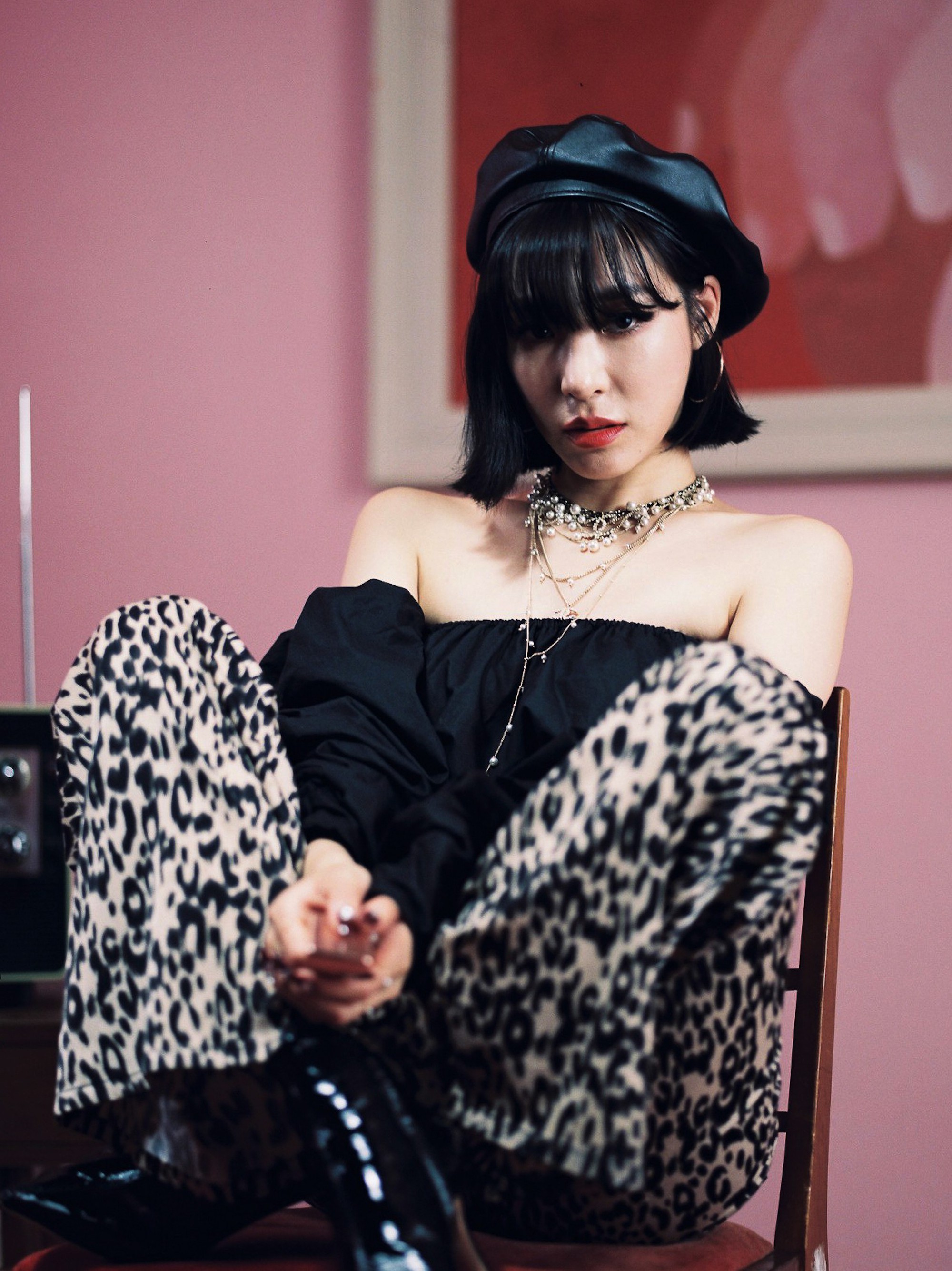 10 nữ idol Kpop sở hữu bờ vai cực phẩm: Bộ 3 nữ thần nhà YG, SM, TWICE đối đầu, nhưng số 9 mới bất ngờ - Ảnh 7. 10 nữ idol Kpop sở hữu bờ vai cực phẩm: Bộ 3 nữ thần nhà YG, SM, TWICE đối đầu, nhưng số 9 mới bất ngờ - Ảnh 7.