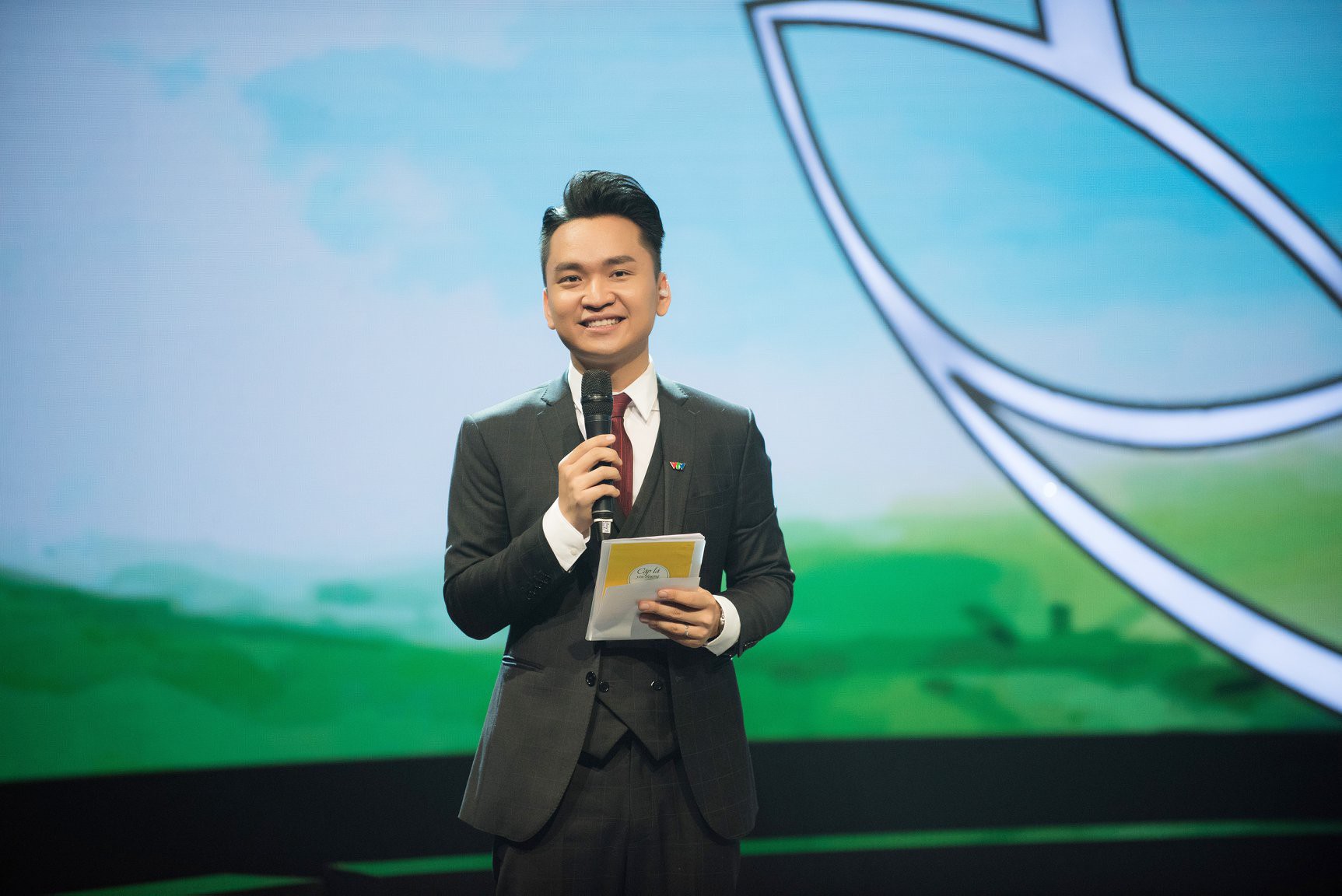 Cuộc sống sao Việt khi chống chọi với bạo bệnh: Người “lột xác” hình ảnh để lấy lại tinh thần, người vẫn miệt mài hoạt động nghệ thuật mỗi ngày - Ảnh 9. Cuộc sống sao Việt khi chống chọi với bạo bệnh: Người “lột xác” hình ảnh để lấy lại tinh thần, người vẫn miệt mài hoạt động nghệ thuật mỗi ngày - Ảnh 9.