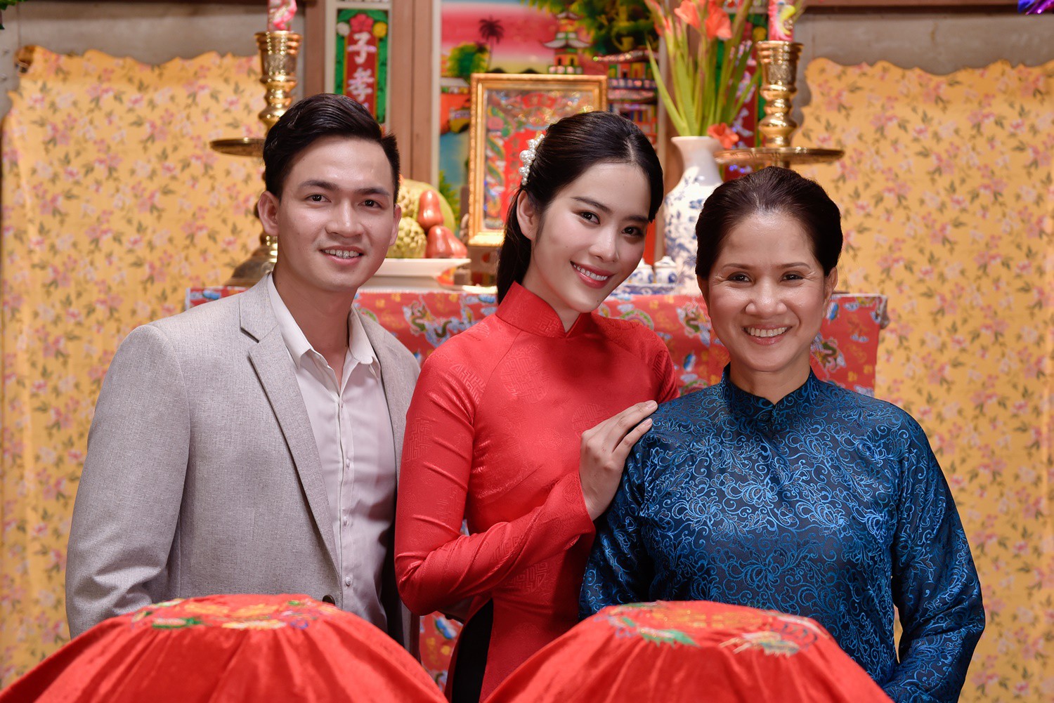 Nam Em bất ngờ lộ hình ảnh ôm bụng bầu vượt mặt, nghi vấn tạo ồn ào để dọn đường ra mắt MV mới - Ảnh 2. Nam Em bất ngờ lộ hình ảnh ôm bụng bầu vượt mặt, nghi vấn tạo ồn ào để dọn đường ra mắt MV mới - Ảnh 2.
