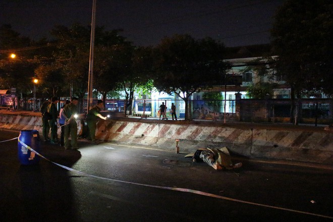 Người đàn ông nằm chết trên đường sau tiếng động lớn - Ảnh 3.