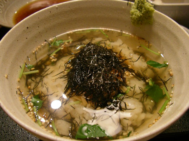 Tưởng người Nhật kỹ tính thế nào, hoá ra vẫn có những món ăn ngẫu hứng cho hầm bà lằng nguyên liệu vào như này - Ảnh 2.