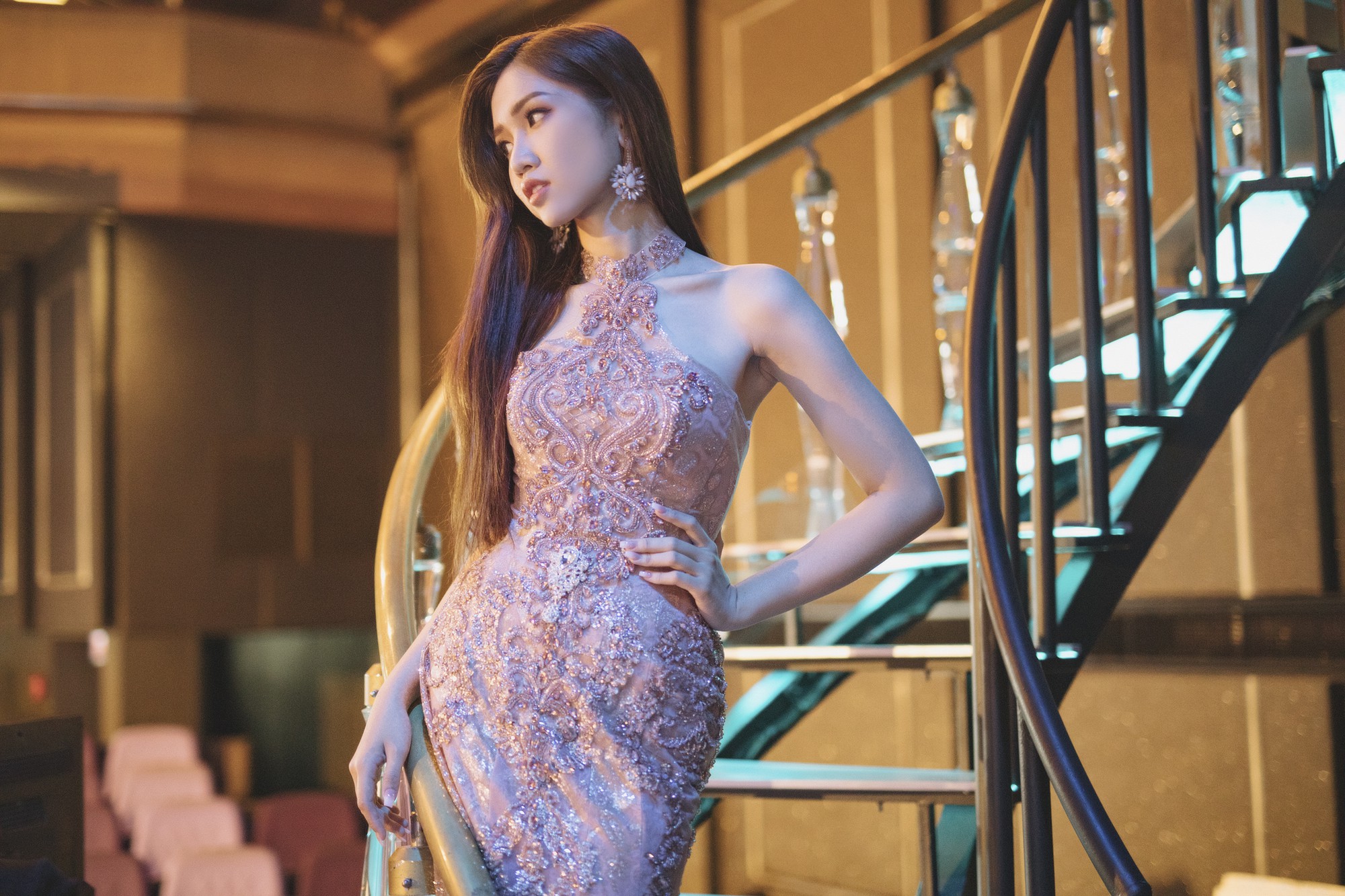Hé lộ trang phục dạ hội Nhật Hà sẽ mặc trong đêm thi quyết định sau khi bị chê tơi tả ở vòng bán kết - Ảnh 4. Hé lộ trang phục dạ hội Nhật Hà sẽ mặc trong đêm thi quyết định sau khi bị chê tơi tả ở vòng bán kết - Ảnh 4.