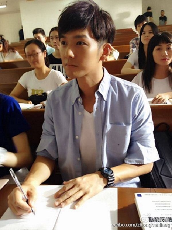 Bức ảnh Chung Hán Lương hồi năm 18 tuổi đang gây sốt, fan cảm thán: Đây mới đúng là Hà Dĩ Thâm thời trẻ chứ! - Ảnh 8.