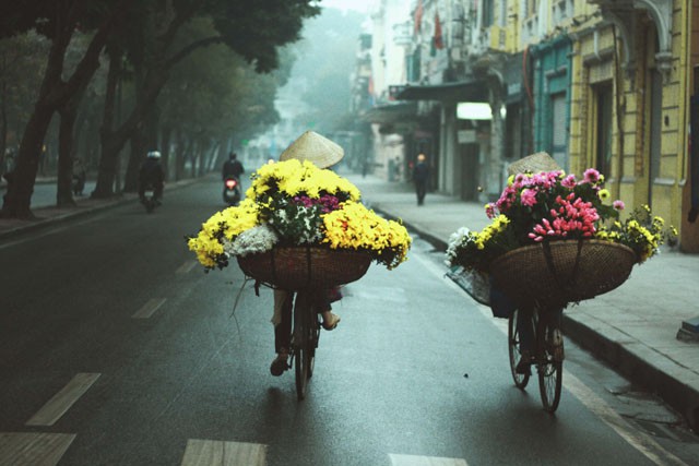 Thời tiết Quốc tế phụ nữ 8/3: Hà Nội tiếp tục mưa rét, Sài Gòn nắng nóng có thể trên 35 độ C - Ảnh 1.